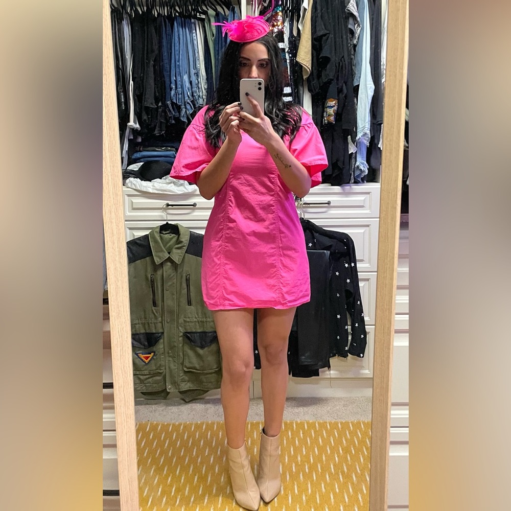 Hot pink puff sleeve mini dress!